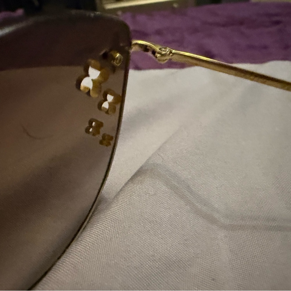 Mint condition Louis Vuitton sunglasses - Picture 7 of 7